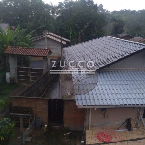 DUAS CASAS NO MESMO TERRENO COM PISCINA NO SERT�O 