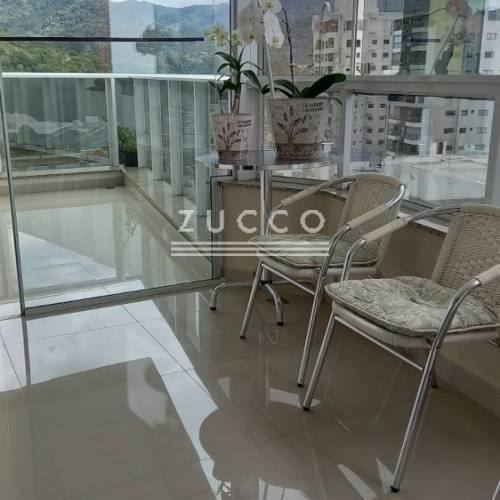 �timo Apto 3 su�tes a venda  quadra mar