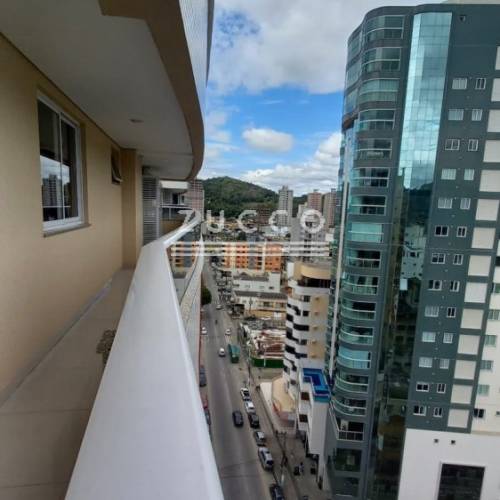 �timo Apto 3 su�tes a venda  quadra mar