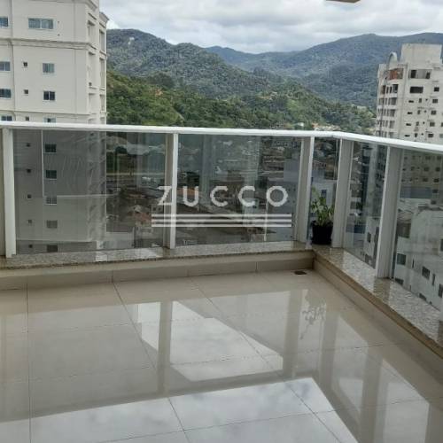 �timo Apto 3 su�tes a venda  quadra mar