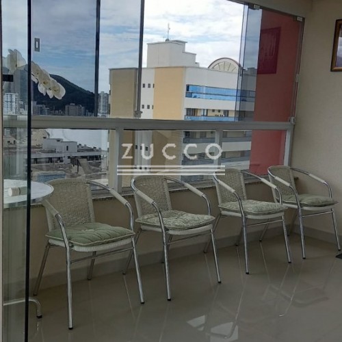 �timo Apto 3 su�tes a venda  quadra mar