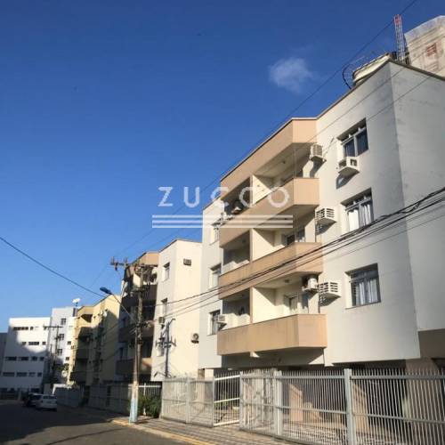 Apto 2 dorm. - quadra mar -centro