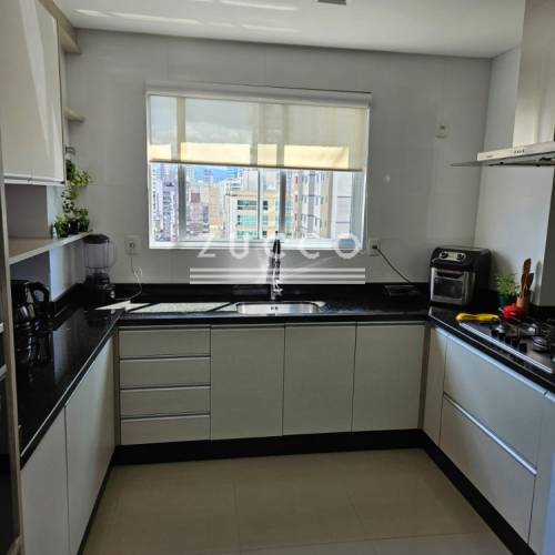 EXCELENTE DUPLEX-  4 SUTES-  MEIA PRAIA.