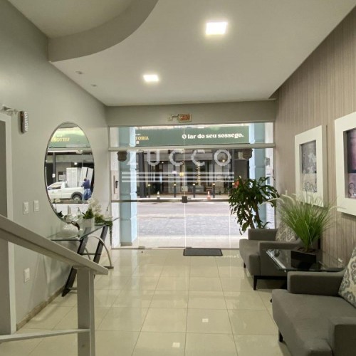 AMPLO APTO ANDAR BAIXO- QUADRA MAR -CENTRO