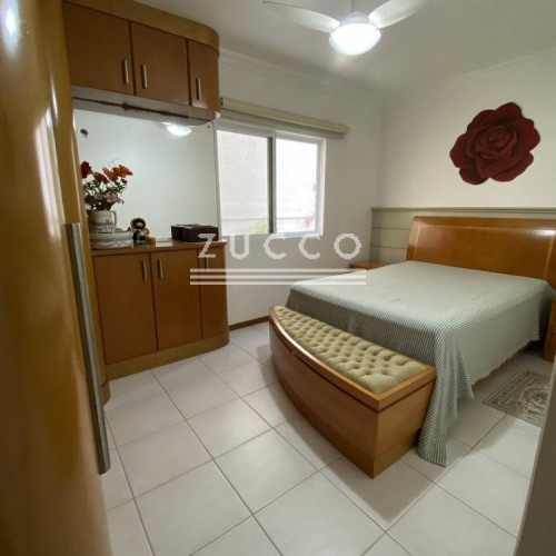 AMPLO APTO ANDAR BAIXO- QUADRA MAR -CENTRO