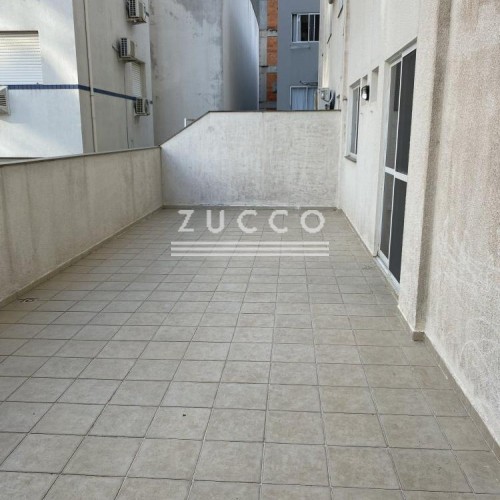 AMPLO APTO ANDAR BAIXO- QUADRA MAR -CENTRO