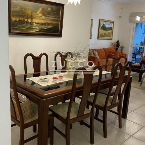 AMPLO APTO ANDAR BAIXO- QUADRA MAR -CENTRO