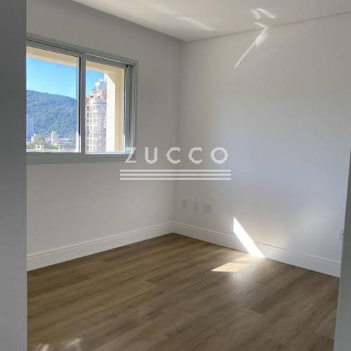 �timo apartamento 4 su�tes - Centro de Itapema 