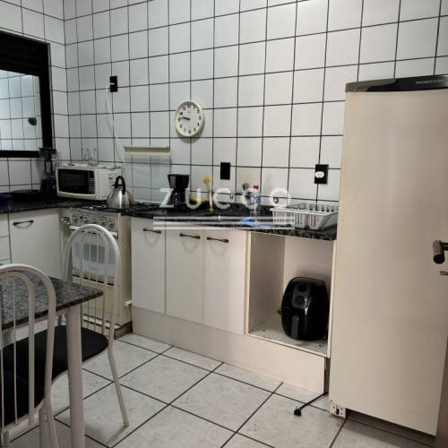 Apto 3 dorm. - quadra mar -centro