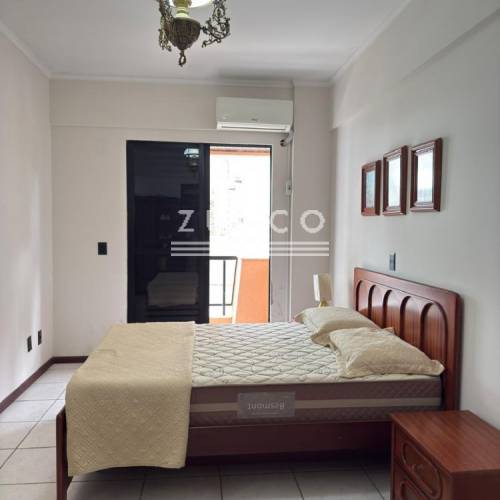 Apto 3 dorm. - quadra mar -centro