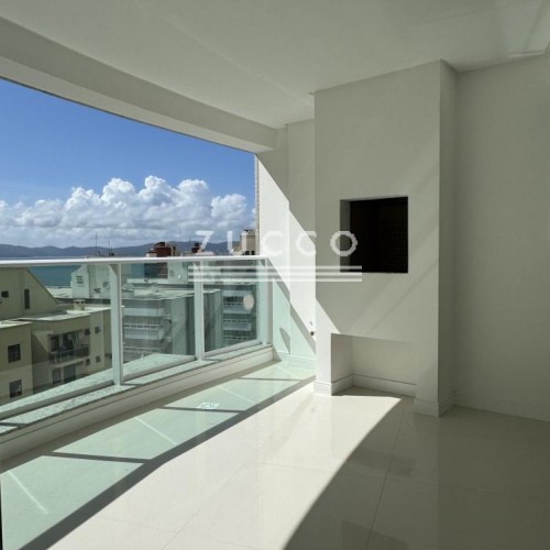 Excelente apto de 3 su�tes pr�ximo a praia