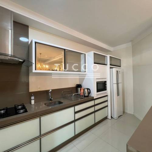 APTO 3 SU�TES - PROX. A PRAIA