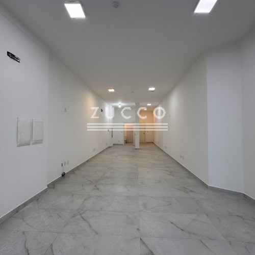 EXCELENTE SALA COMERCIAL - MEIA PRAIA, RUA 232