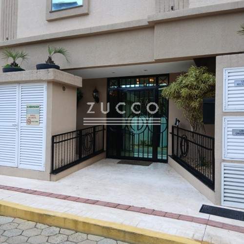 Apto Alto Padr�o com vista mar 