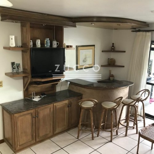 Apto 4 dorm. Frente Mar