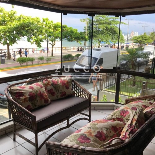 Apto 4 dorm. Frente Mar