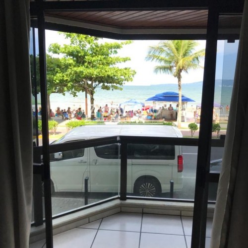 Apto 4 dorm. Frente Mar