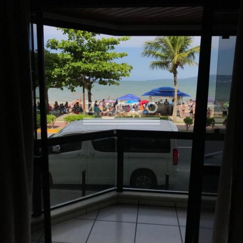 Apto 4 dorm. Frente Mar