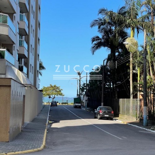 3 Su�tes - Auto Padr�o - 50m da Praia! 