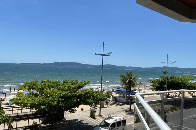 FRENTE MAR - Res. Costa Azul apto 301